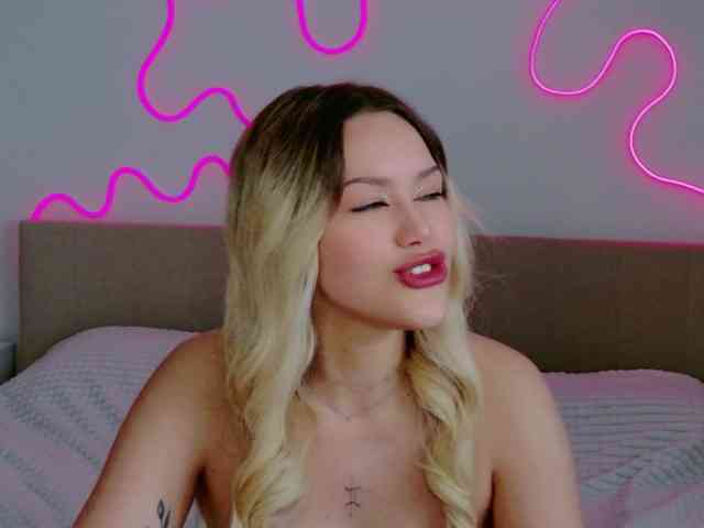 Eva-Kitty1 webcam