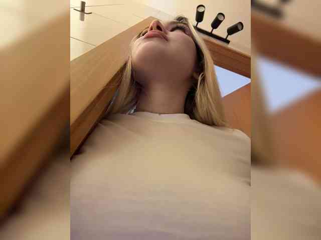 Eva-Kitty1 webcam