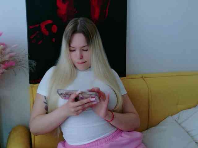 Eva-Kitty1 webcam