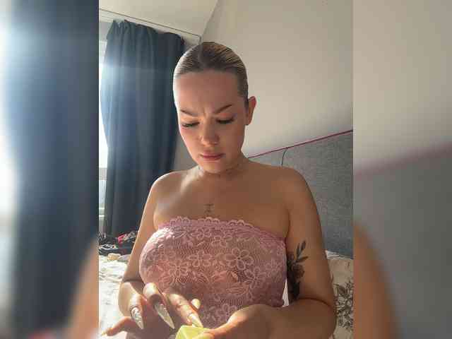 Eva-Kitty1 webcam