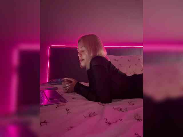 Eva-Kitty1 webcam