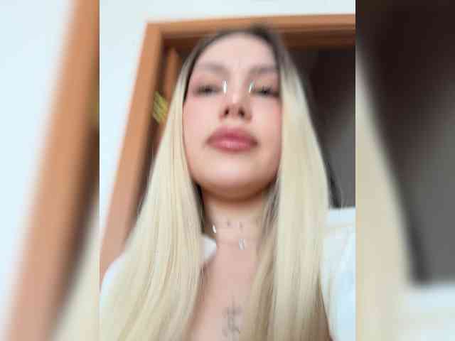 Eva-Kitty1 webcam