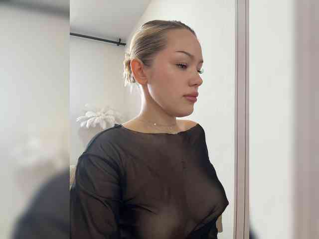 Eva-Kitty1 webcam