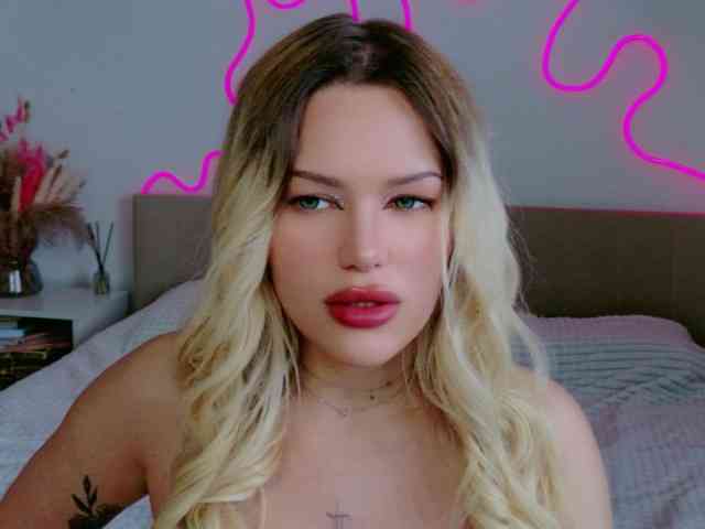 Eva-Kitty1 webcam
