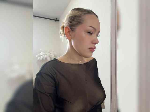 Eva-Kitty1 webcam