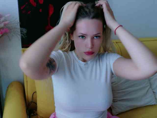 Eva-Kitty1 webcam