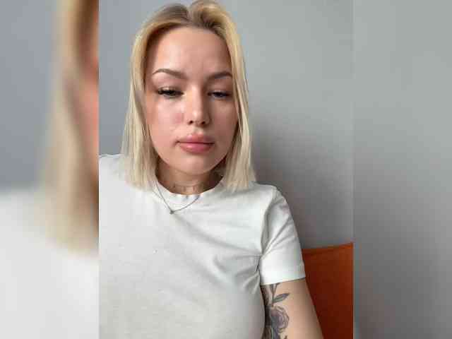Eva-Kitty1 webcam