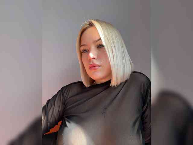 Eva-Kitty1 Sex Cam Show