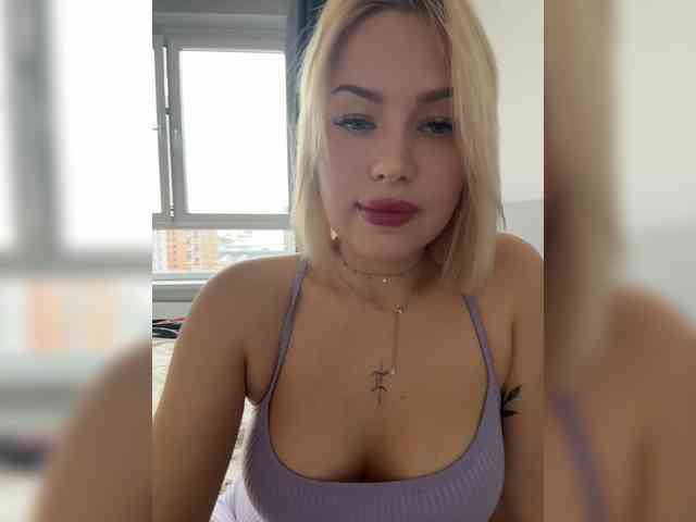Eva-Kitty1 Sex Cam Show