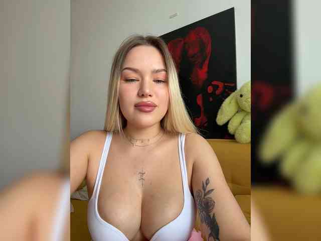 Model: Eva-Kitty1