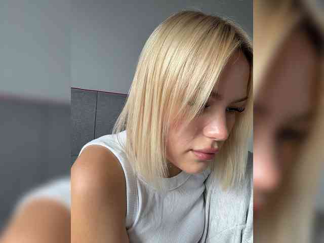 Eva-Kitty1 webcam