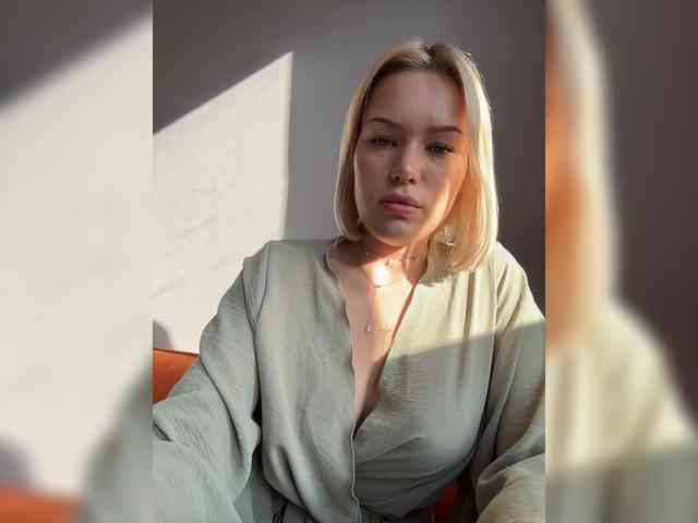 Eva-Kitty1 Sex Cam Show
