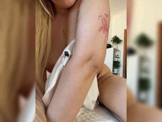 Eva-Kitty1 webcam