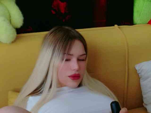 Eva-Kitty1 webcam