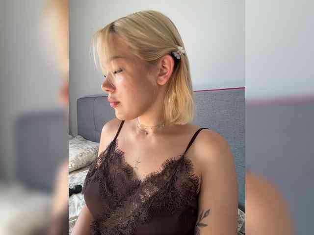 Eva-Kitty1 Live Webcam on BongaCams