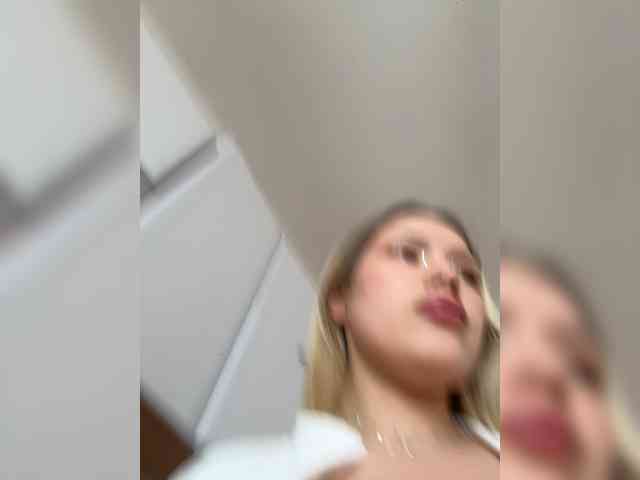 Eva-Kitty1 webcam