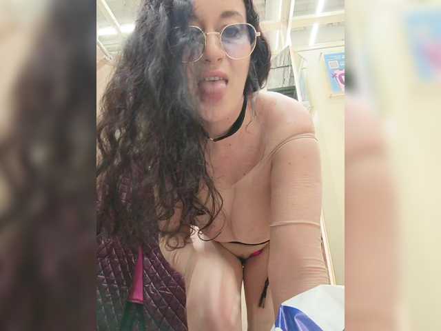 go to chat with Annanas