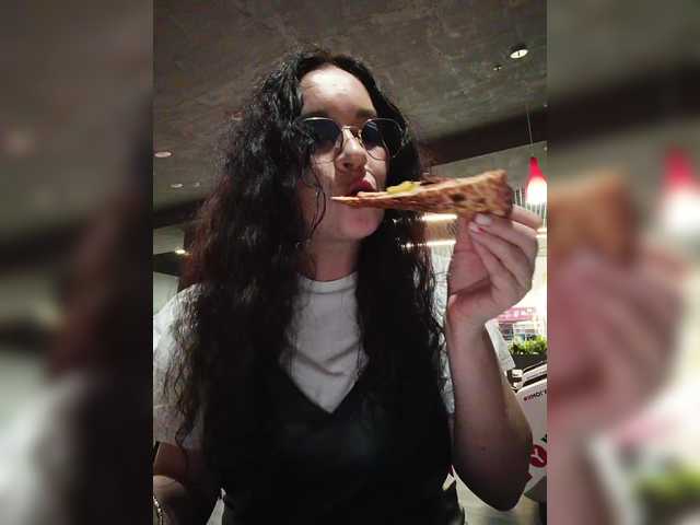 Annanas's BongaCams show and profile