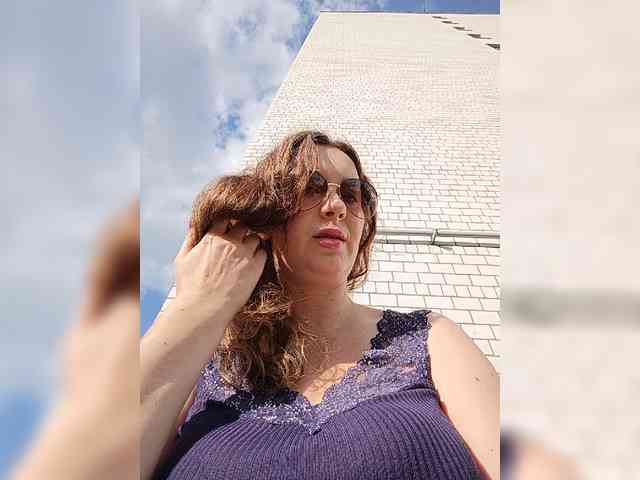 Annanas Live Webcam on BongaCams