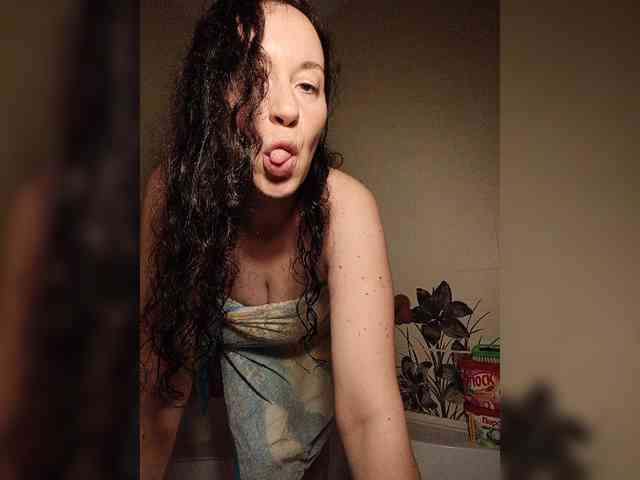 Annanas Live Webcam on BongaCams