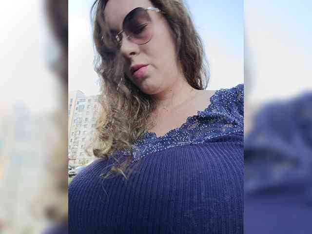Annanas Live Webcam on BongaCams