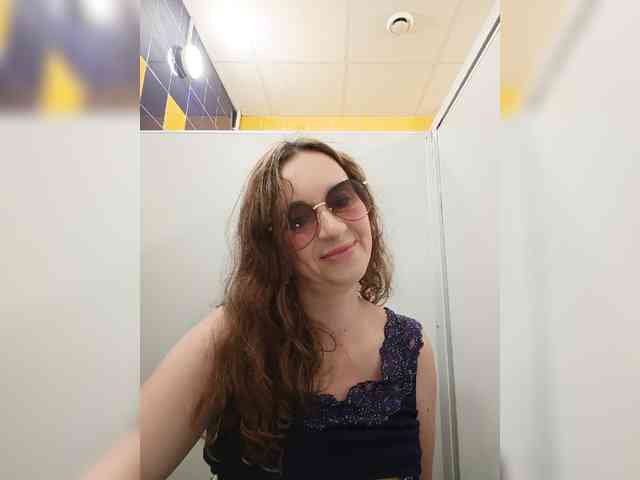 Annanas Live Webcam on BongaCams