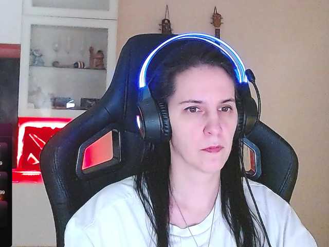 IrwiTomboy live cam on BongaCams