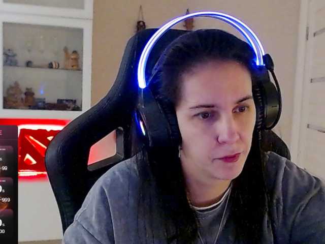 IrwiTomboy live cam preview