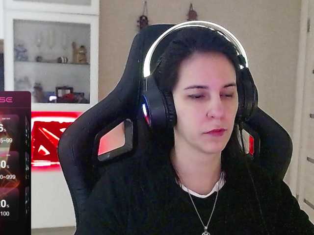IrwiTomboy live cam preview
