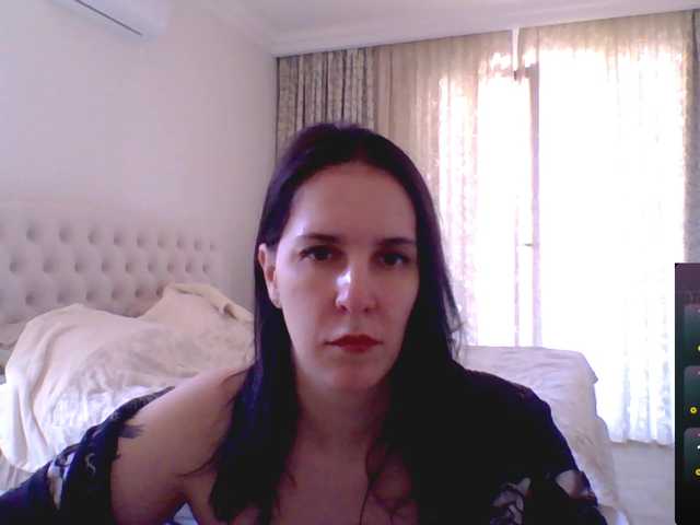IrwiTomboy live cam on BongaCams