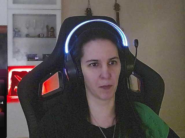 IrwiTomboy live cam on BongaCams