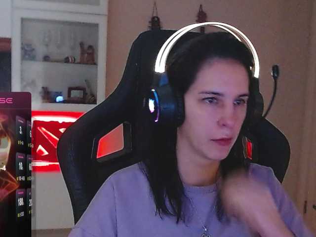 IrwiTomboy live cam on BongaCams