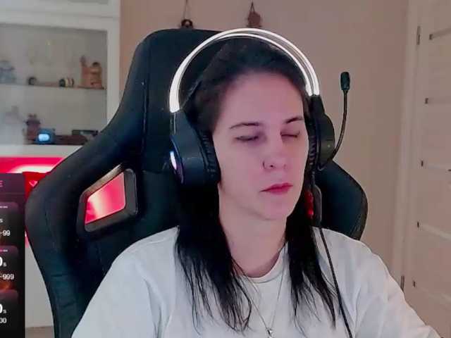 IrwiTomboy, en directo ahora en BongaCams