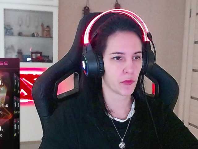 IrwiTomboy live cam preview