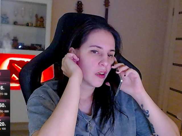 IrwiTomboy live cam