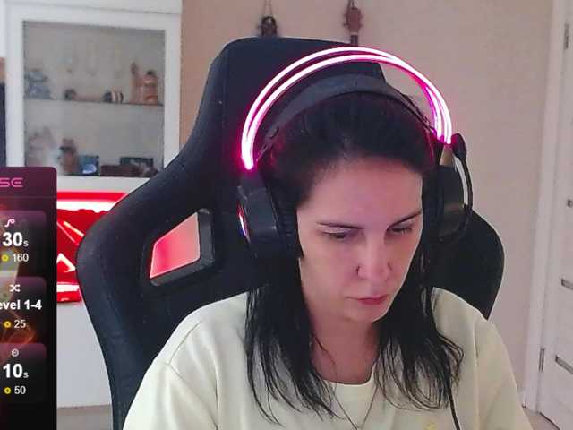 IrwiTomboy live cam on BongaCams