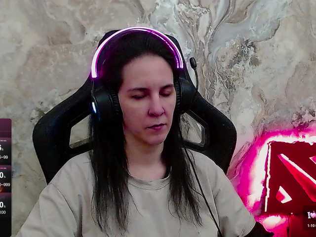 IrwiTomboy's BongaCams show and profile