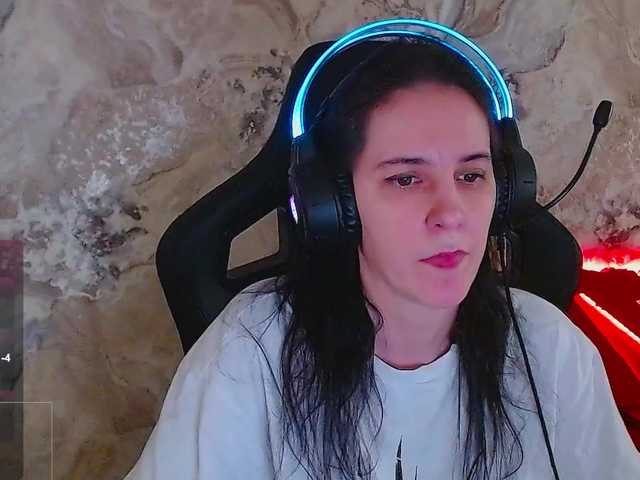 IrwiTomboy live cam