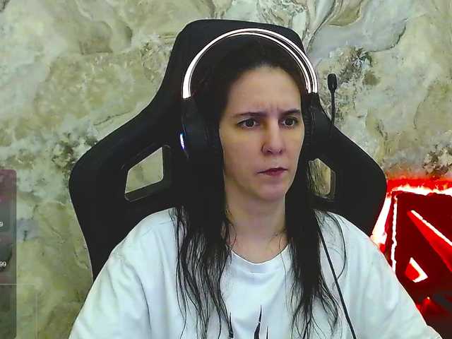 IrwiTomboy live cam on BongaCams