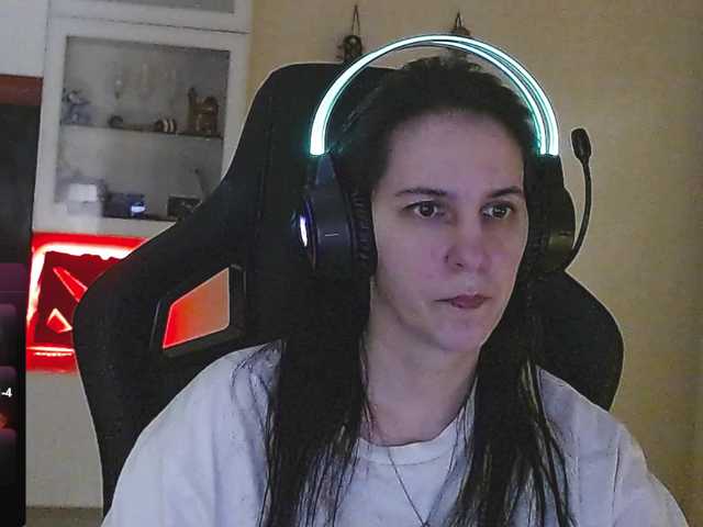 IrwiTomboy live cam on BongaCams