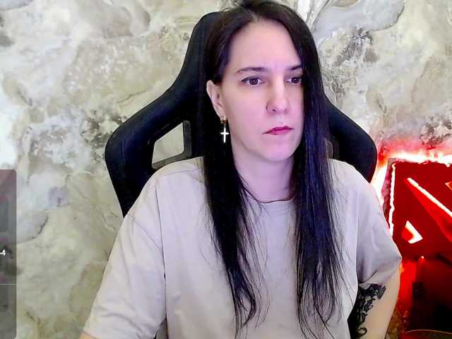 IrwiTomboy live cam on BongaCams
