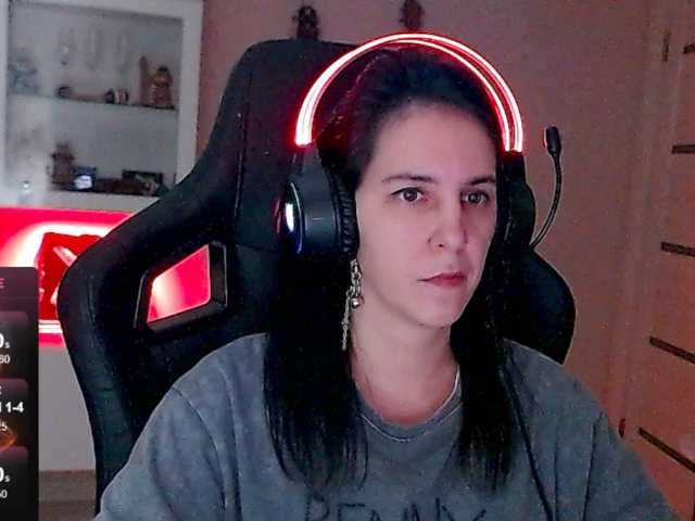 IrwiTomboy live cam on BongaCams