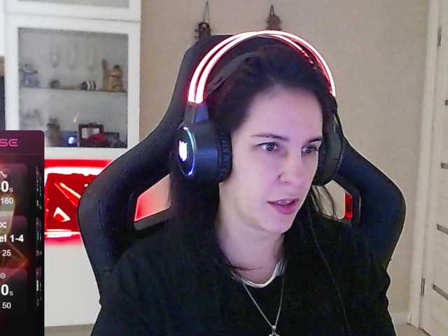IrwiTomboy live cam preview