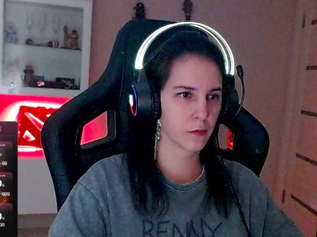IrwiTomboy, en directo ahora en BongaCams