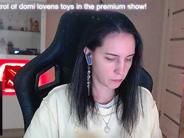 IrwiTomboy live cam on BongaCams