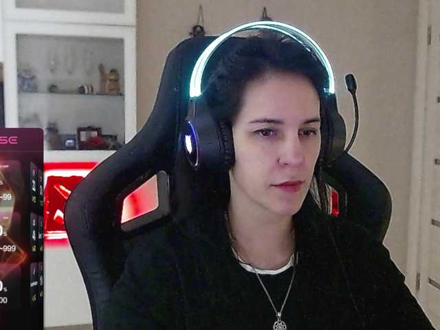 IrwiTomboy live cam preview