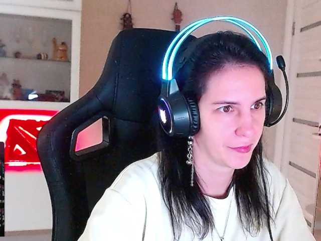 IrwiTomboy live cam on BongaCams
