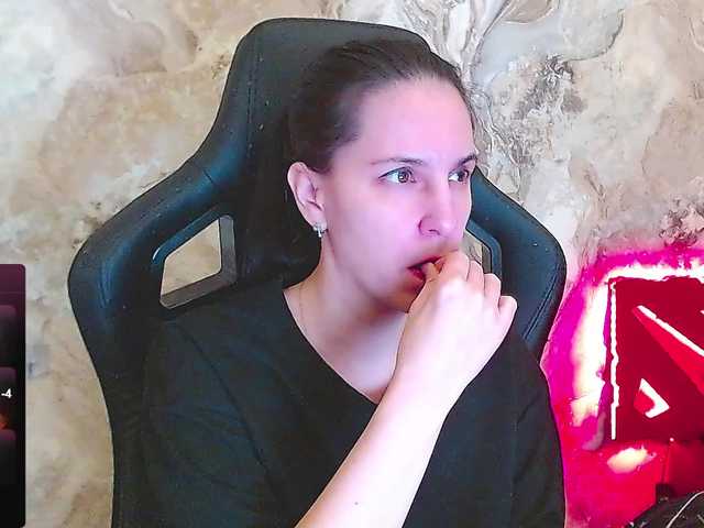 IrwiTomboy's BongaCams show and profile