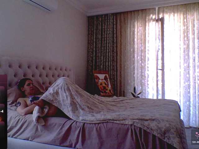 IrwiTomboy live webcam show