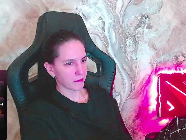 IrwiTomboy's BongaCams show and profile